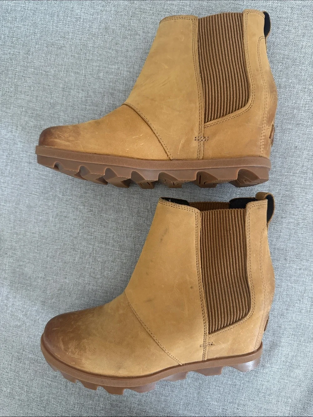 Sorel Women's Joan of Arctic Wedge Ankle Boots in Tan Brown